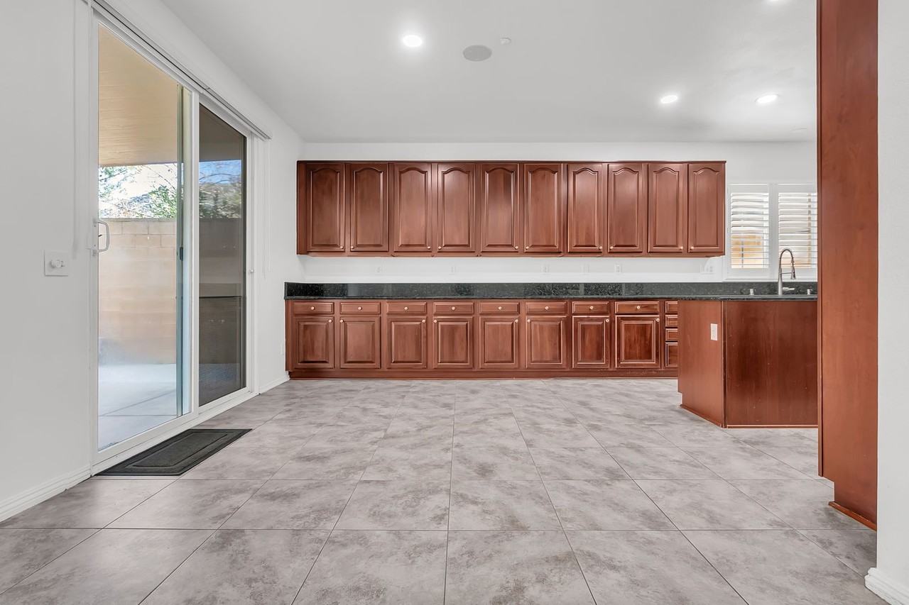 15696 Pecan Ln - Photo 7 of 35