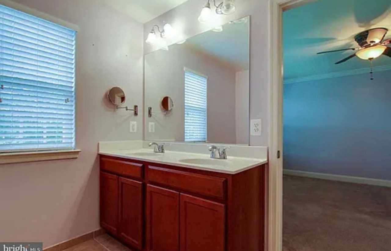 2637 Glenriver Way - Photo 4 of 18