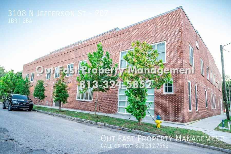 3108 N Jefferson St #207 - Photo 2 of 31