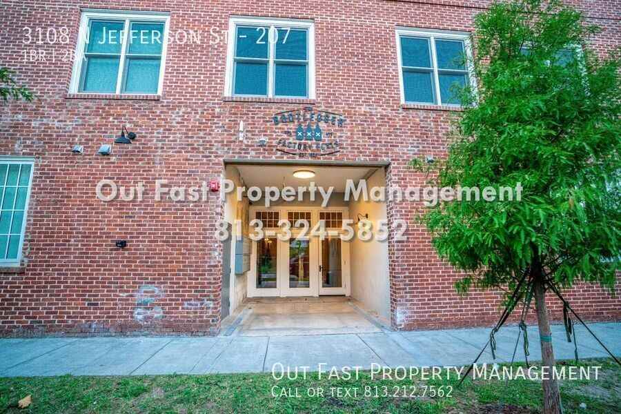 3108 N Jefferson St #207 - Photo 3 of 31