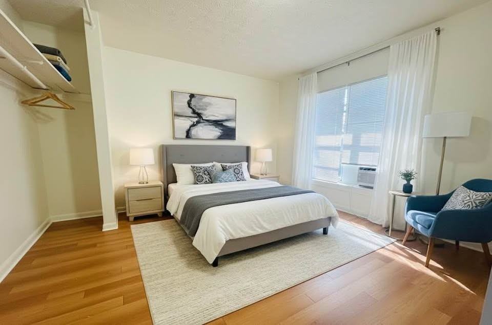 922 E Brownlee St - Photo 4 of 8