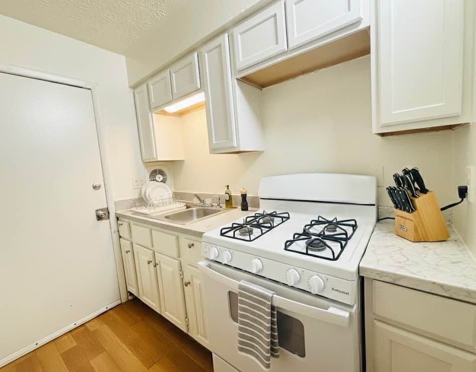 922 E Brownlee St - Photo 5 of 8