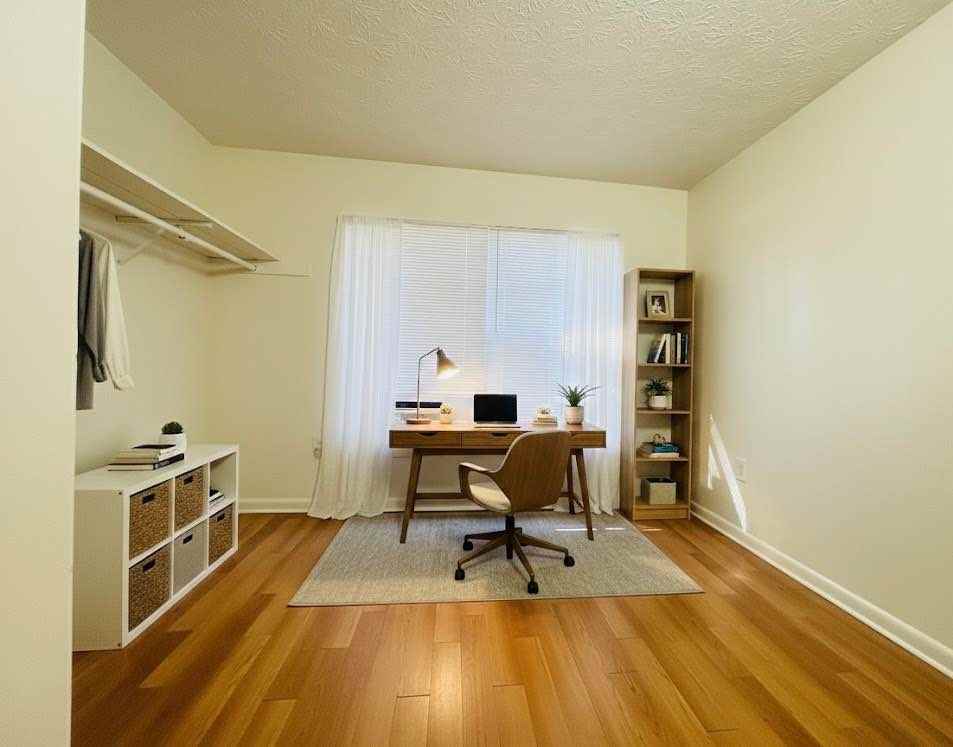 922 E Brownlee St - Photo 6 of 8