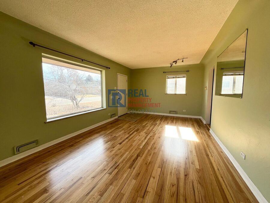 3365 Olive St - Photo 2 of 17