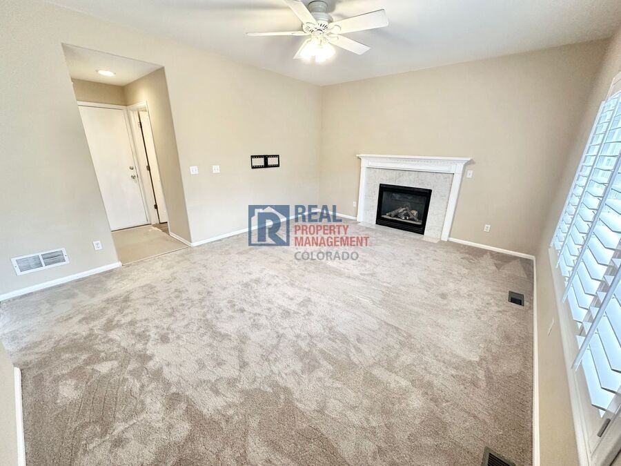 6077 S Walden Ct - Photo 6 of 16