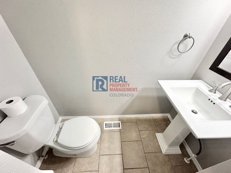 251 S Nome St - Photo 5 of 15