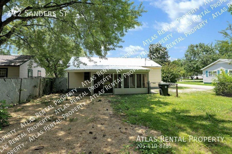 612 Sanders St - Photo 7 of 25