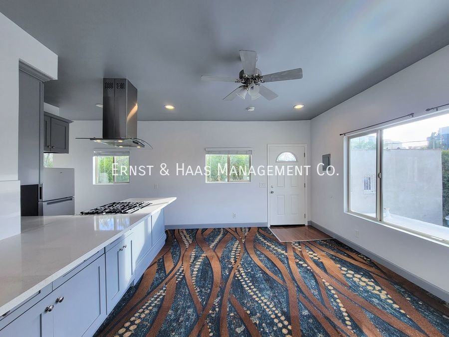 934 E Broadway - Photo 4 of 19