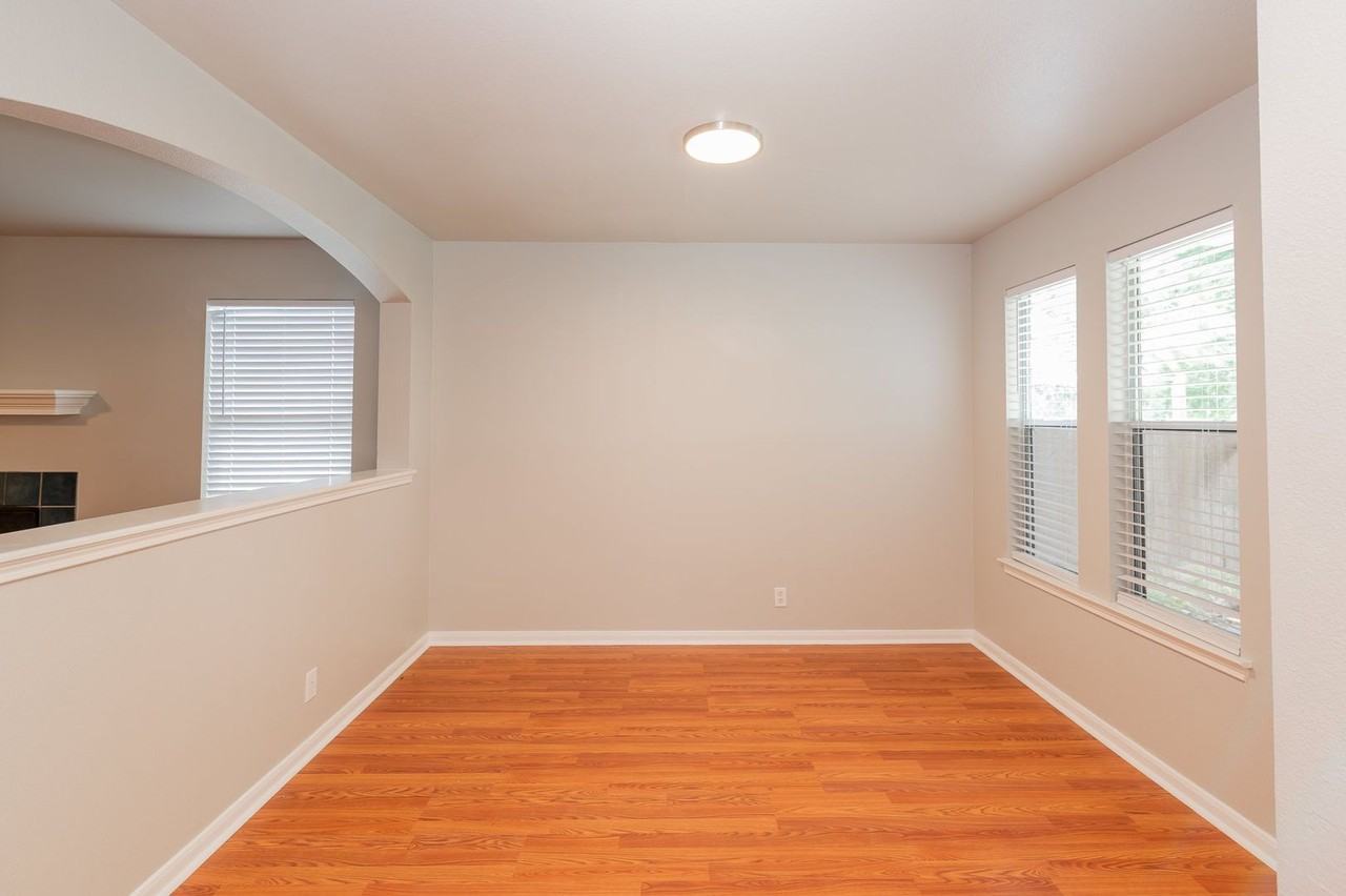 1202 Still Meadow Dr - Photo 7 of 28