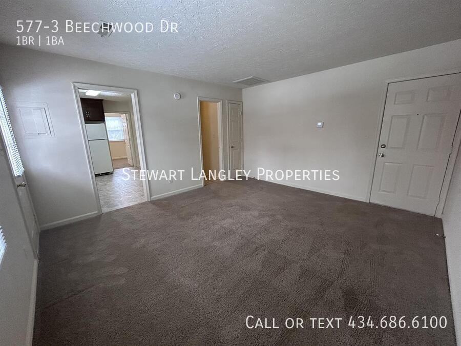 577 Beechwood Dr Apt 3 - Photo 2 of 15