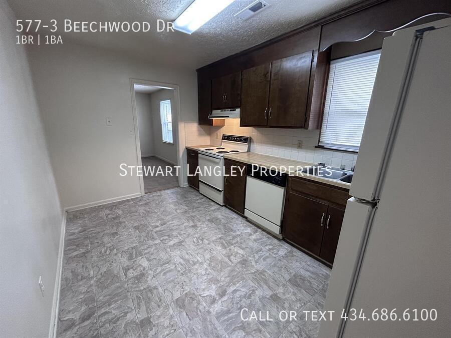 577 Beechwood Dr Apt 3 - Photo 5 of 15