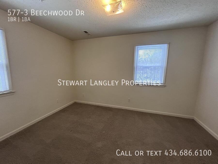 577 Beechwood Dr Apt 3 - Photo 6 of 15