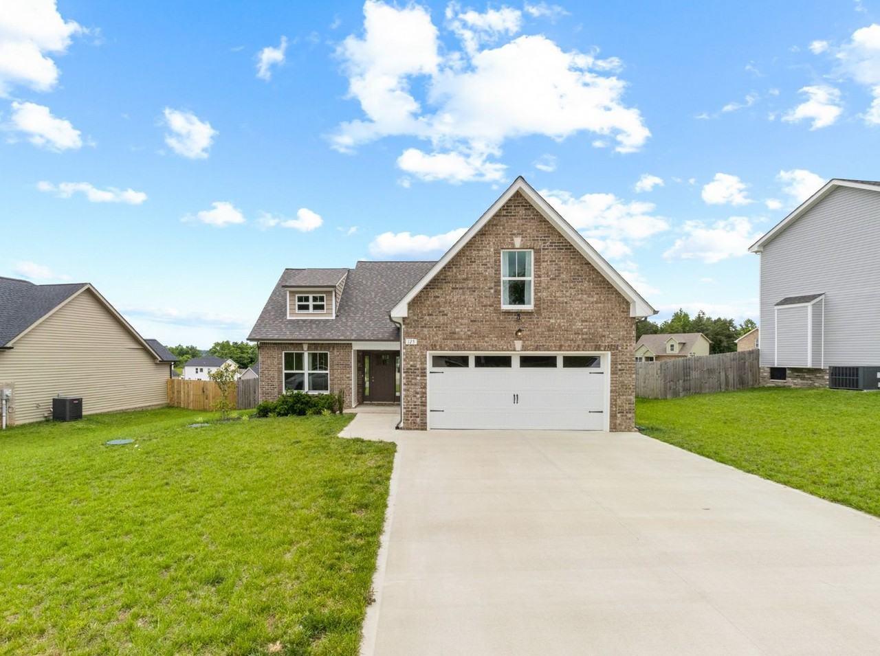 125 Tomahawk Pt - Photo 2 of 35