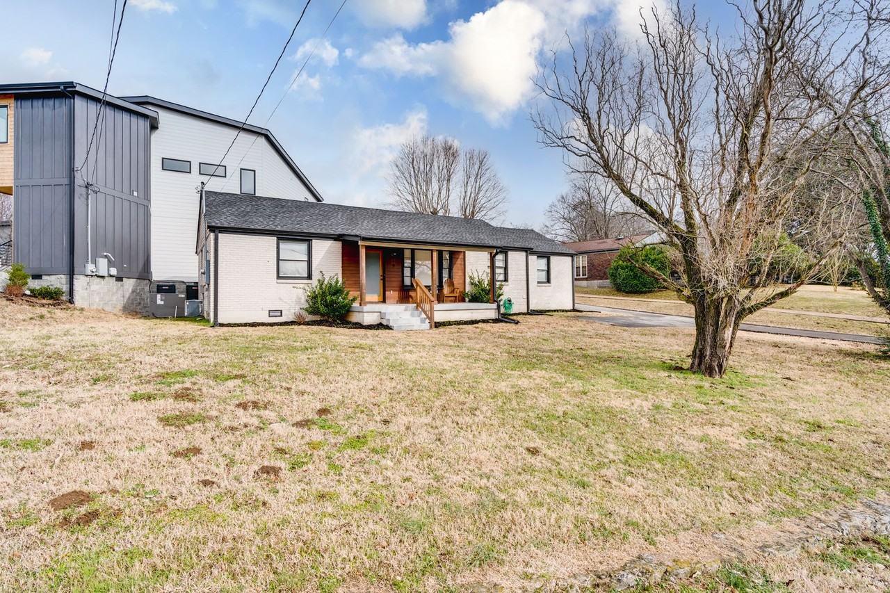 919 Crescent Hill Rd - Photo 2 of 17