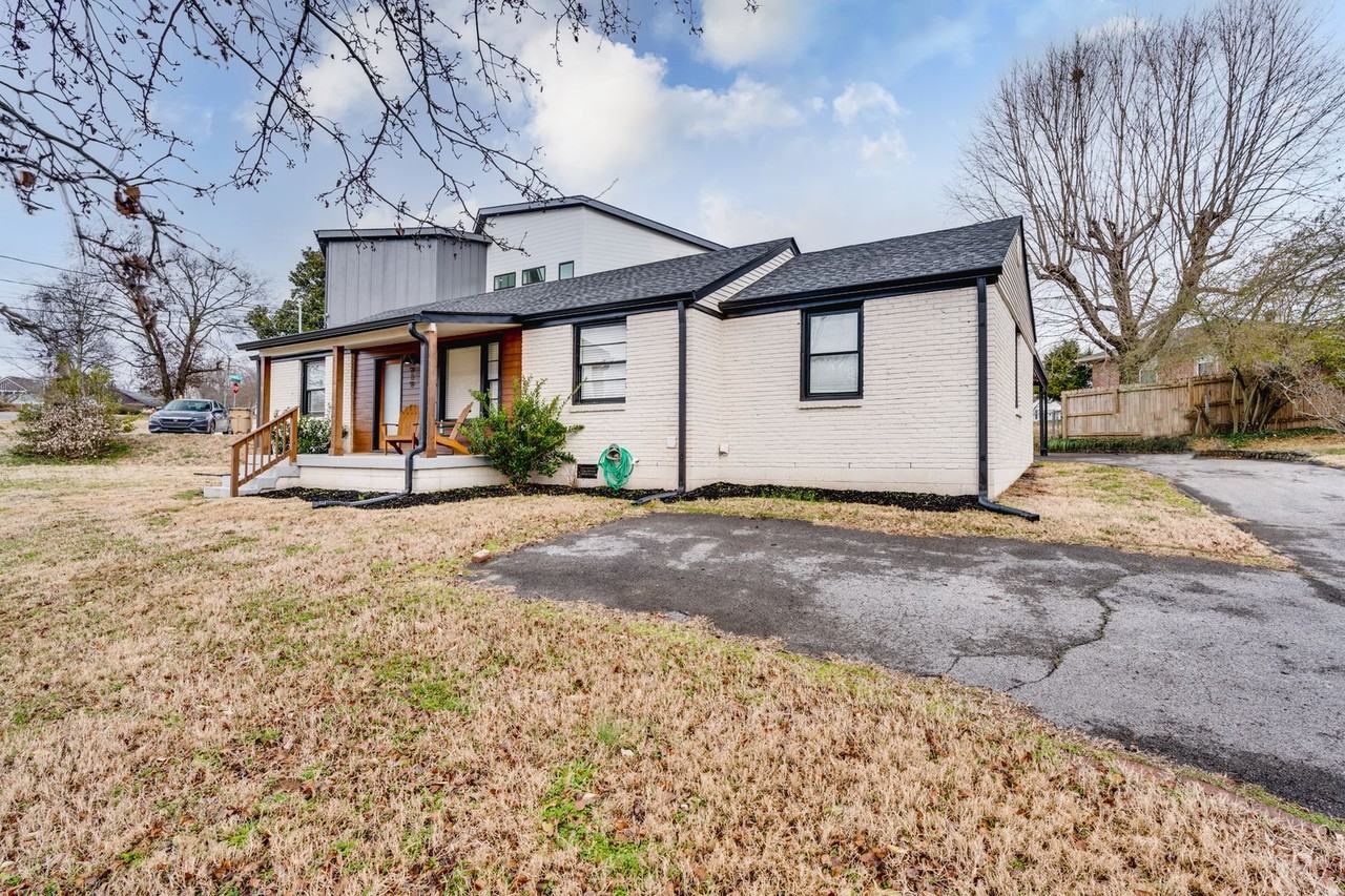 919 Crescent Hill Rd - Photo 3 of 17