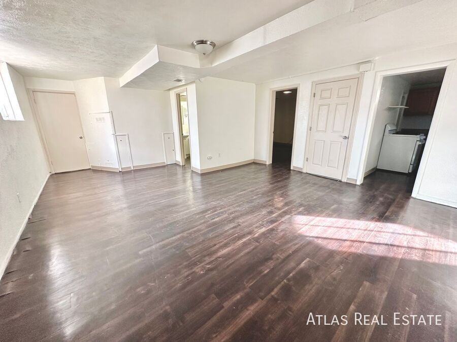 1728 1/2 Armstrong Ave - Photo 5 of 13