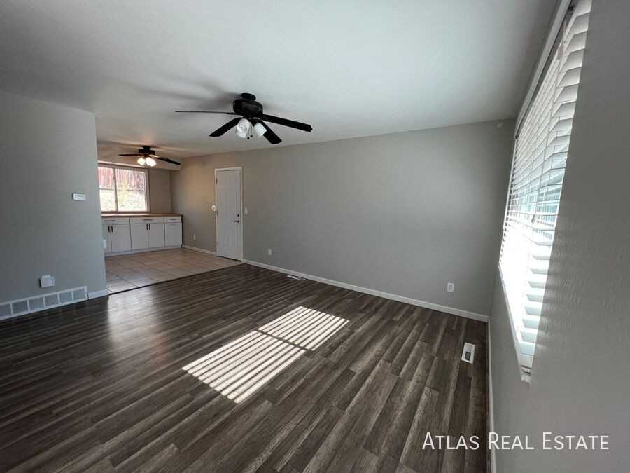 2720 El Capitan Dr - Photo 2 of 25