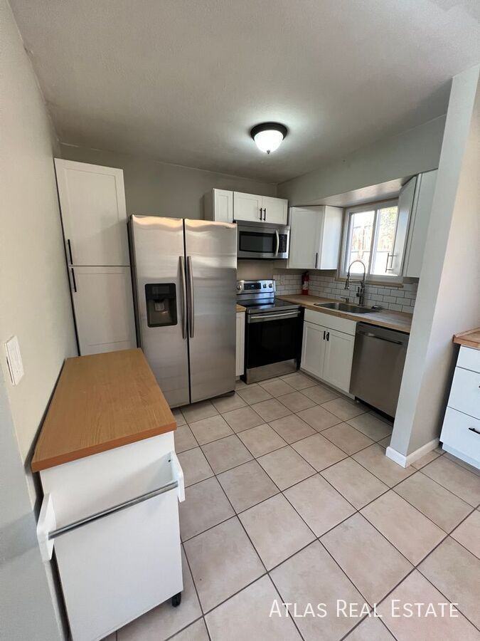 2720 El Capitan Dr - Photo 6 of 25