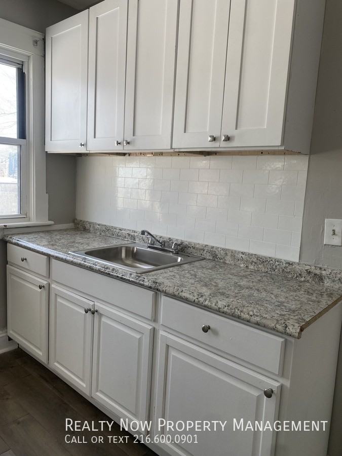 2907 Denison Ave Unit 2 #2 - Photo 4 of 6