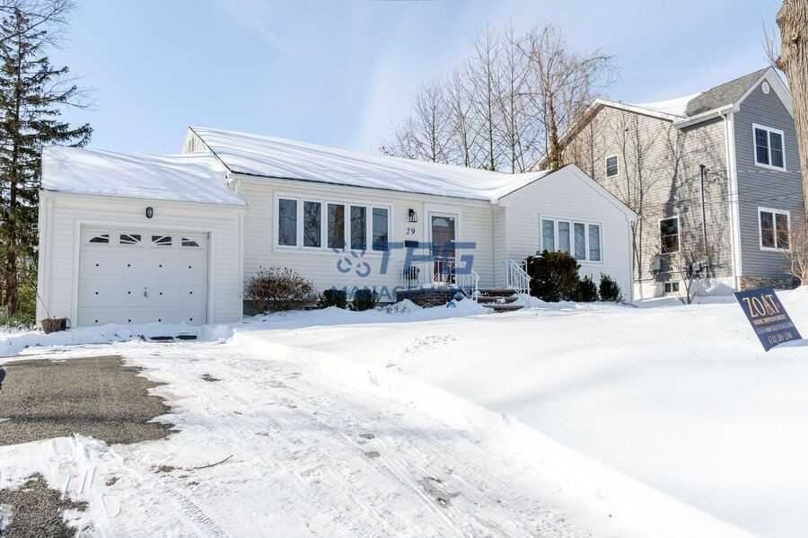 29 Glendale Rd - Photo 2 of 24