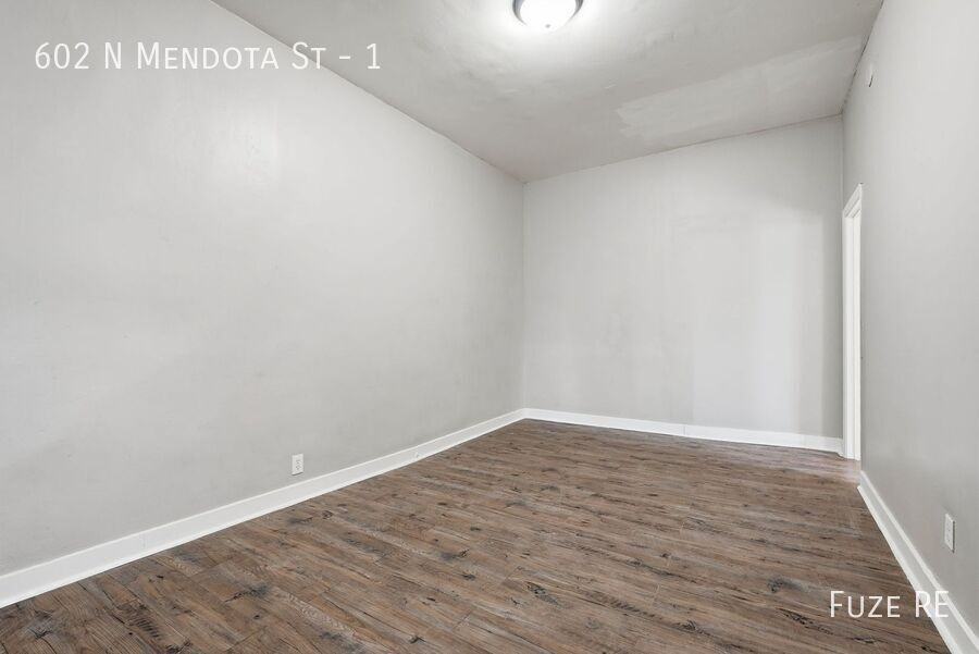 602 Mendota St #1 - Photo 4 of 8