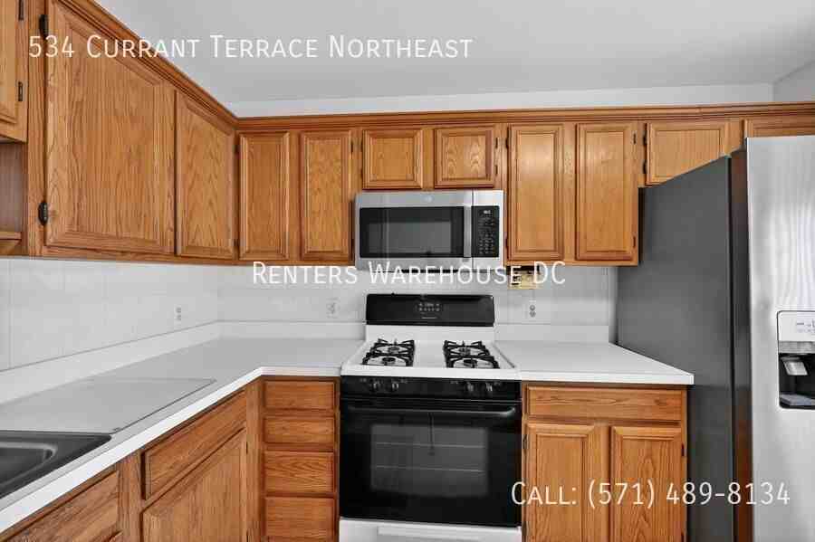 534 Currant Ter Ne - Photo 5 of 30