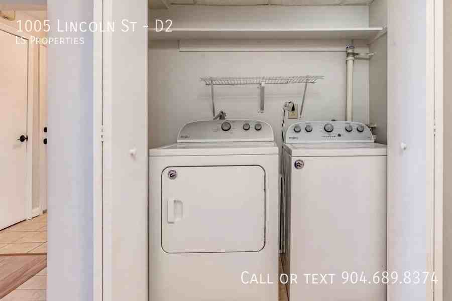 1005 Lincoln St #D2 - Photo 5 of 10