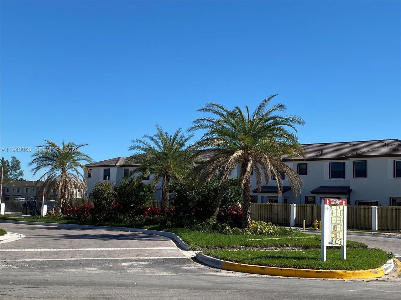 211 Sw 159th Ter #211 - Photo 4 of 38