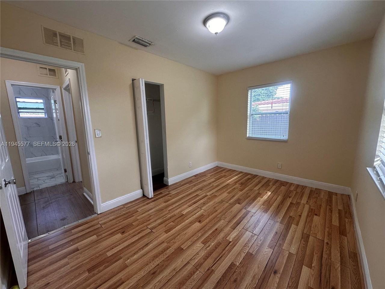 1701 Nw 14th Ct #1701 - Photo 3 of 19