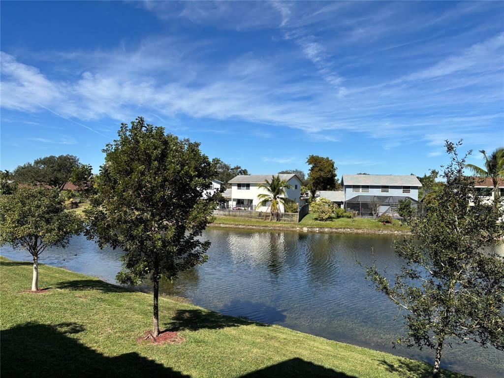 9843 Nob Hill Ln #9843-9843 - Photo 2 of 14