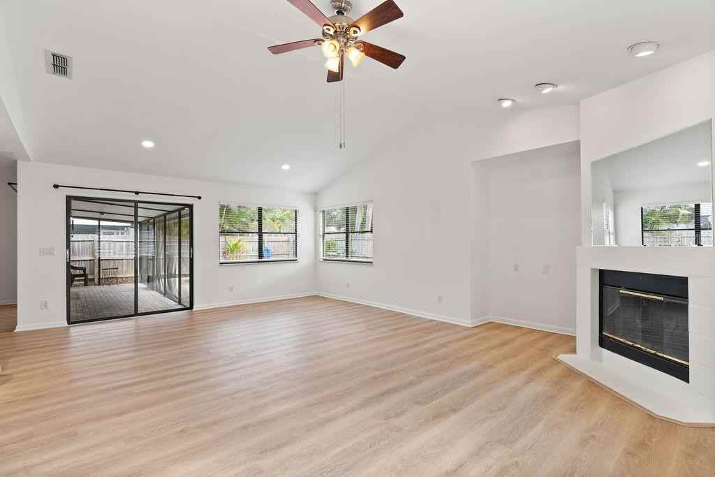 1963 Cobblestone Way #1963 - Photo 5 of 26