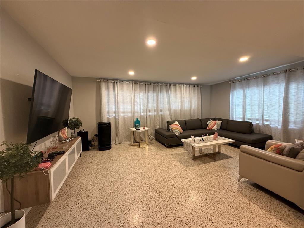 402 Doolittle St #402 - Photo 2 of 18