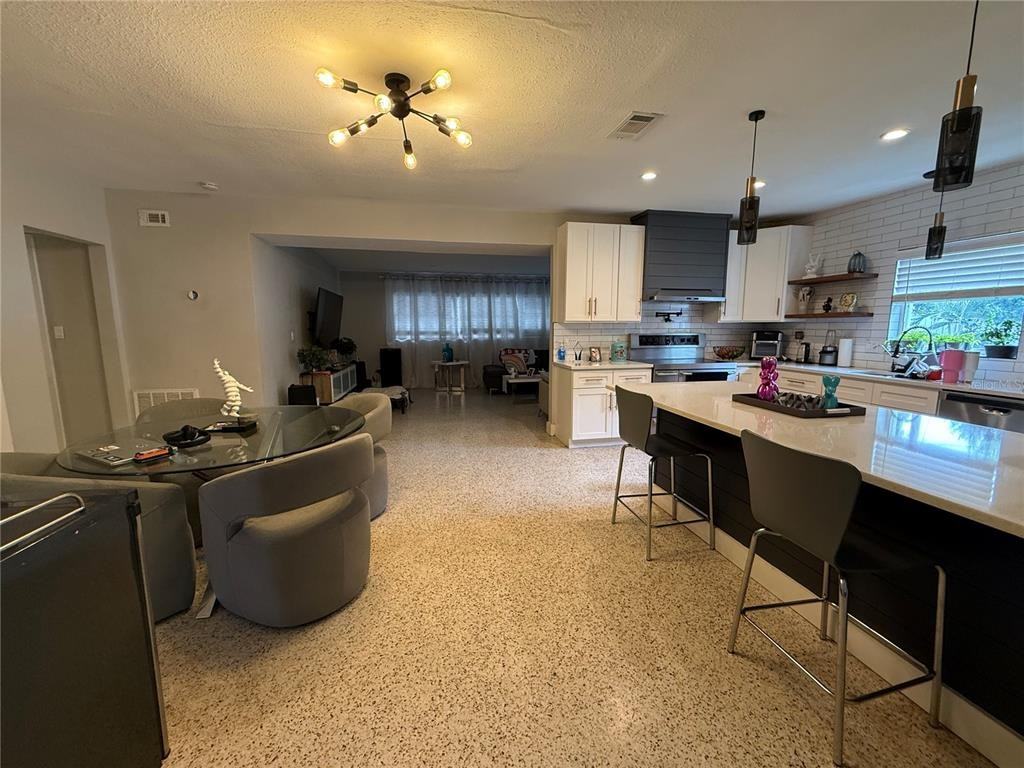 402 Doolittle St #402 - Photo 7 of 18