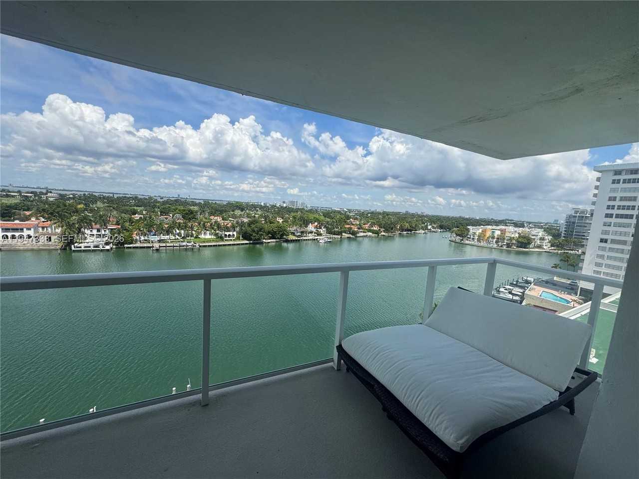 5750 Collins Ave #575010F - Photo 2 of 16