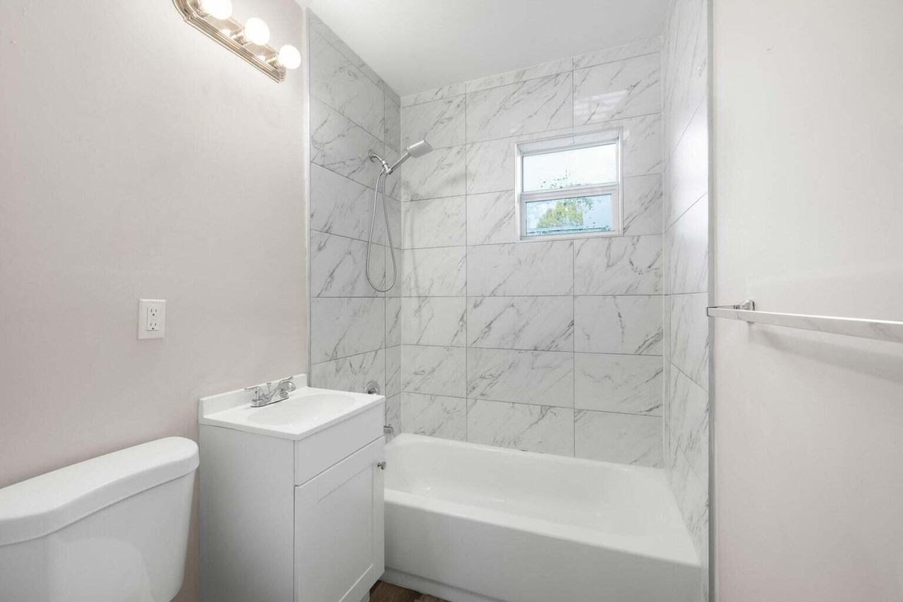 409 50th St #409 - Photo 5 of 15