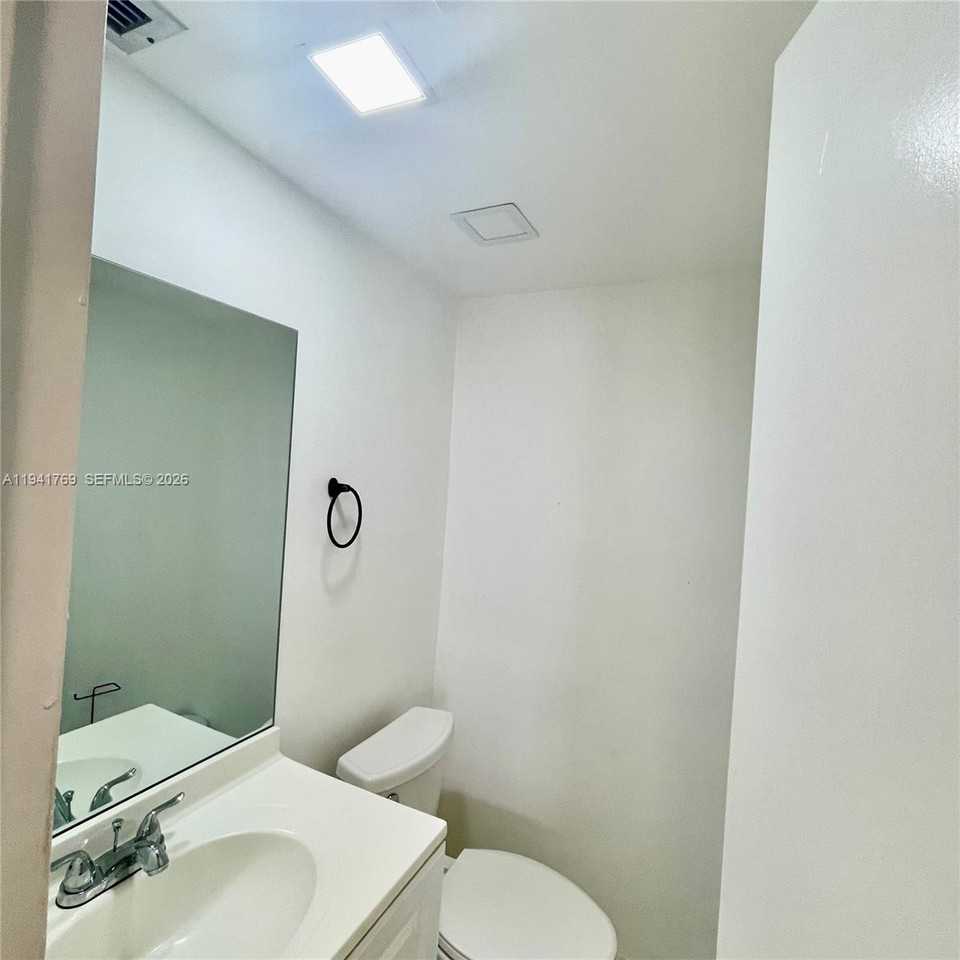 17620 Atlantic Blvd #17620-417 - Photo 6 of 15