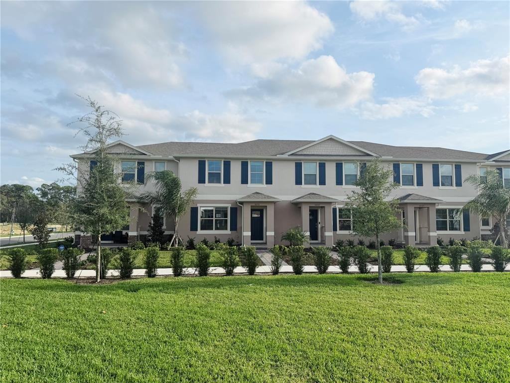 16311 Lakelet Aly #16311 - Photo 3 of 37