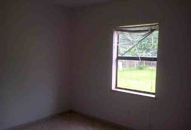 1640 Sw 40th Ter #1640-1 - Photo 4 of 6