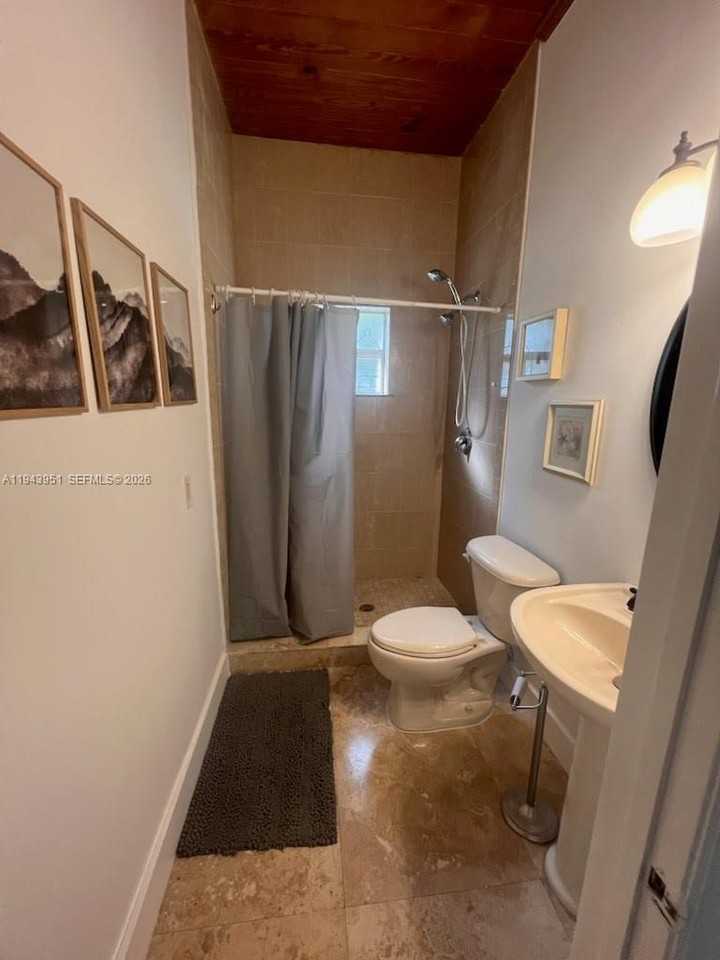 Sunset Dr #10205 - Photo 2 of 8