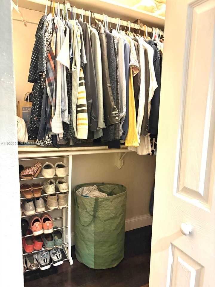 13881 Ne 2nd Ct #13881C6 - Photo 6 of 50