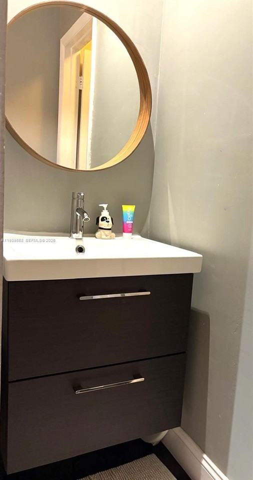 13881 Ne 2nd Ct #13881C6 - Photo 7 of 50