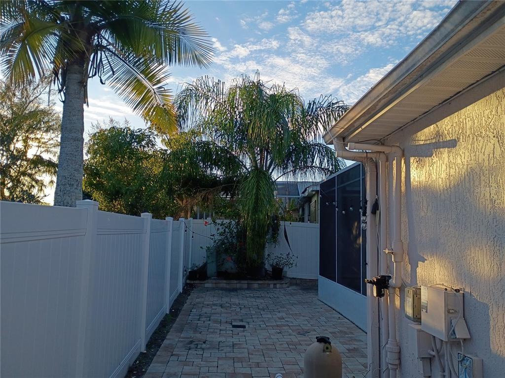 248 Kassik Cir #248 - Photo 4 of 13