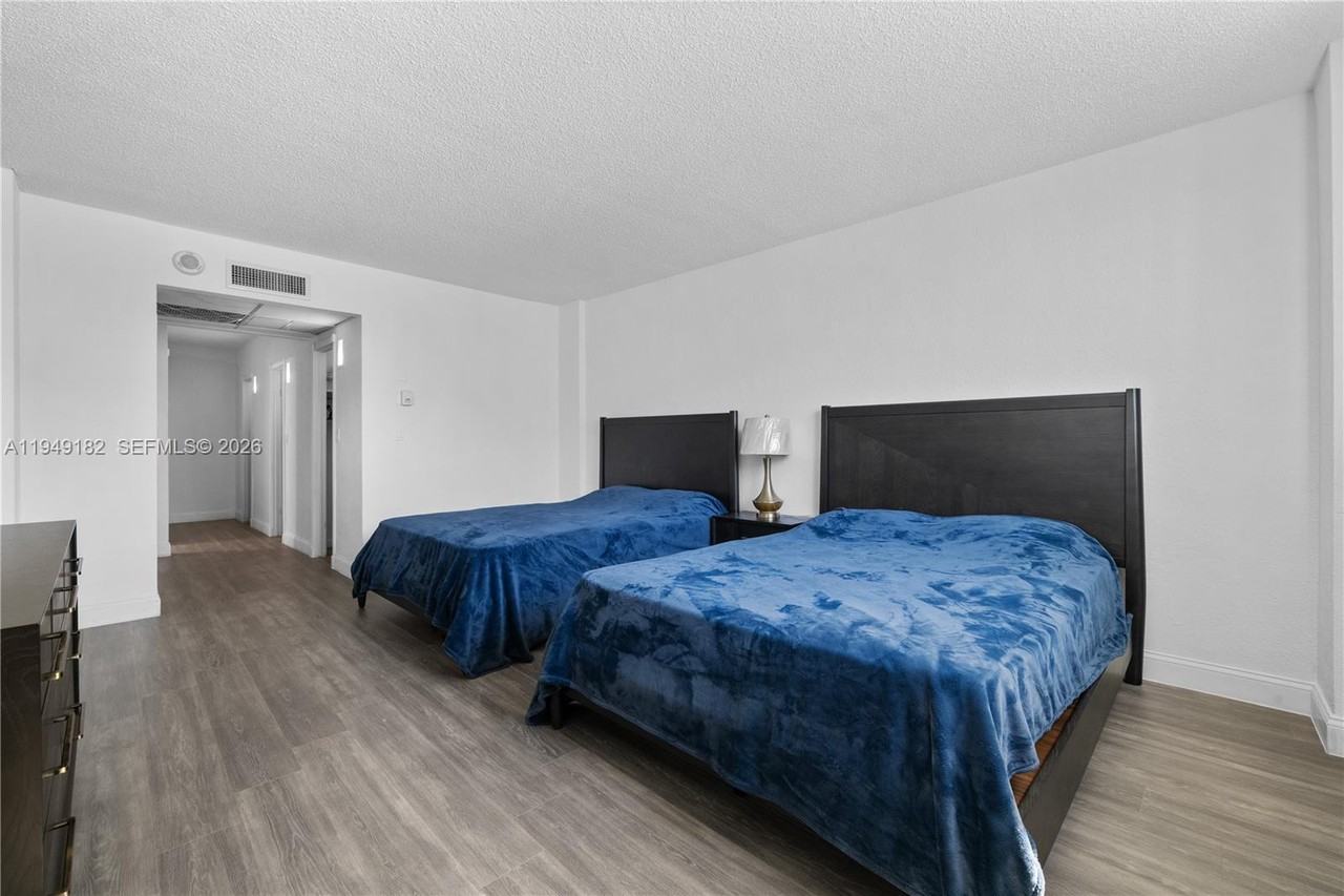 19380 Collins Ave #19380-901 - Photo 6 of 30