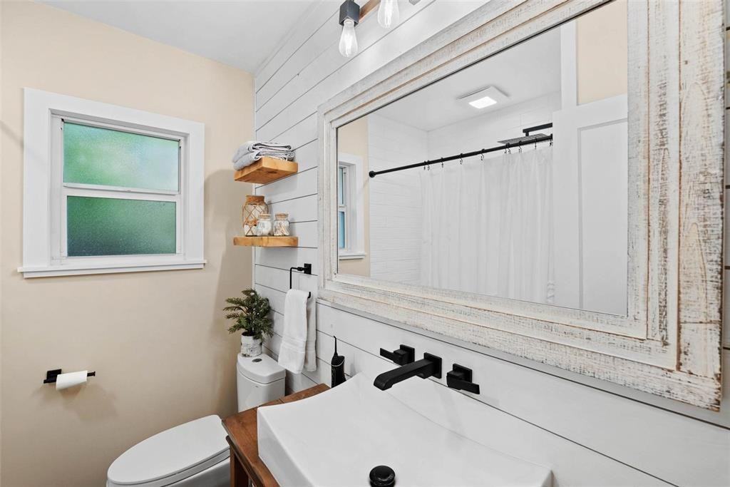 1534 Van Buren St #1534 - Photo 6 of 15