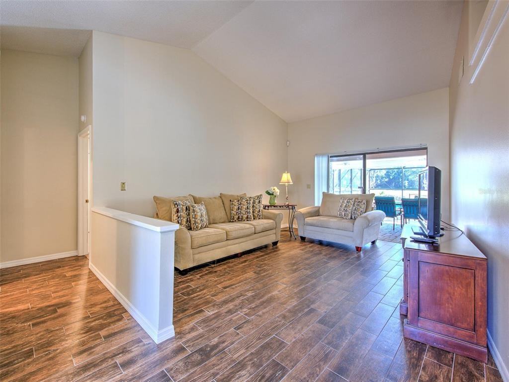 1407 Holleman Dr #1407 - Photo 5 of 36