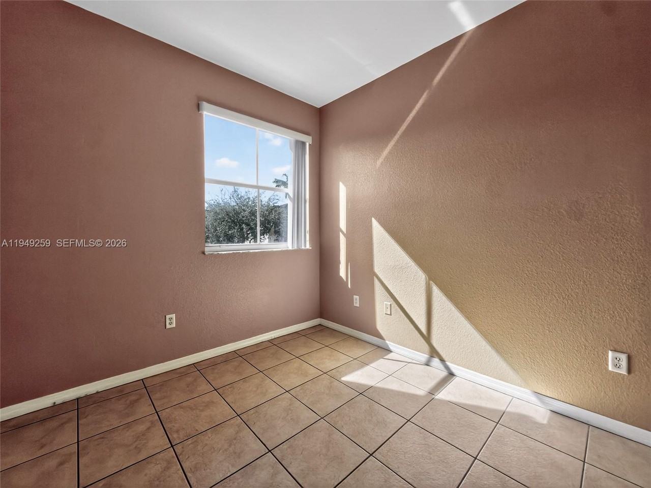 14053 Sw 49th St #14053-7 - Photo 6 of 36