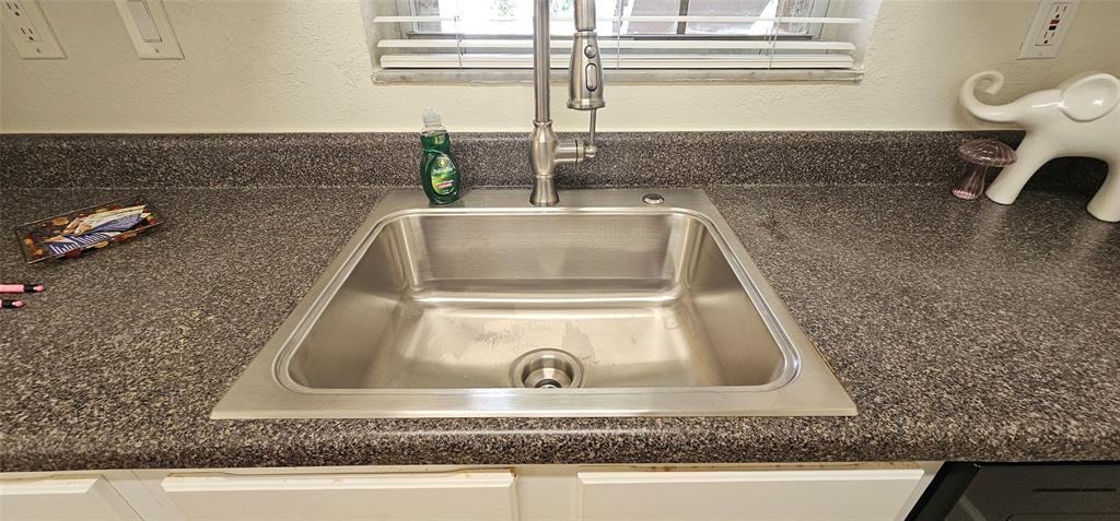 2001 Nw 96th Ter #200110F - Photo 6 of 26