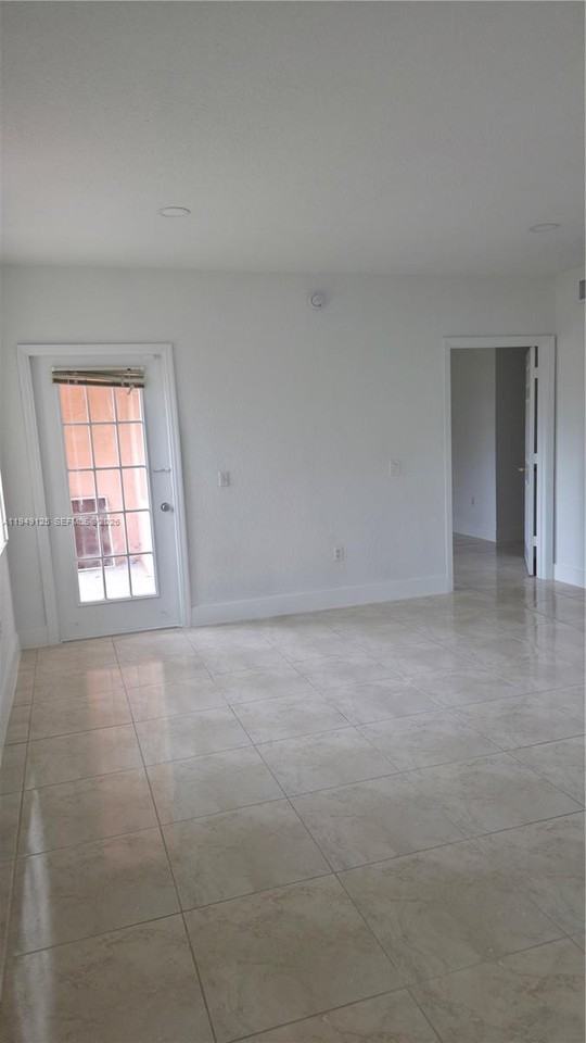 2101 Belmont Ln #2101-2101 - Photo 2 of 38