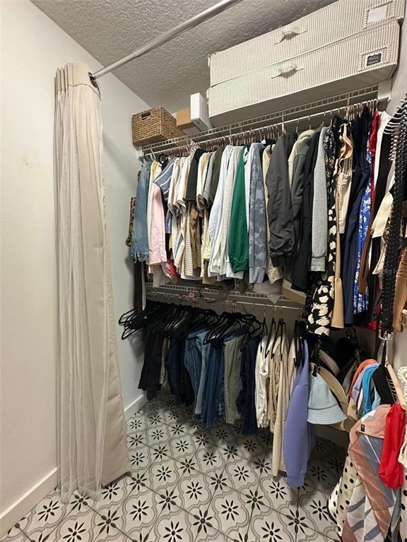 5548 Pine St #5548 - Photo 2 of 27