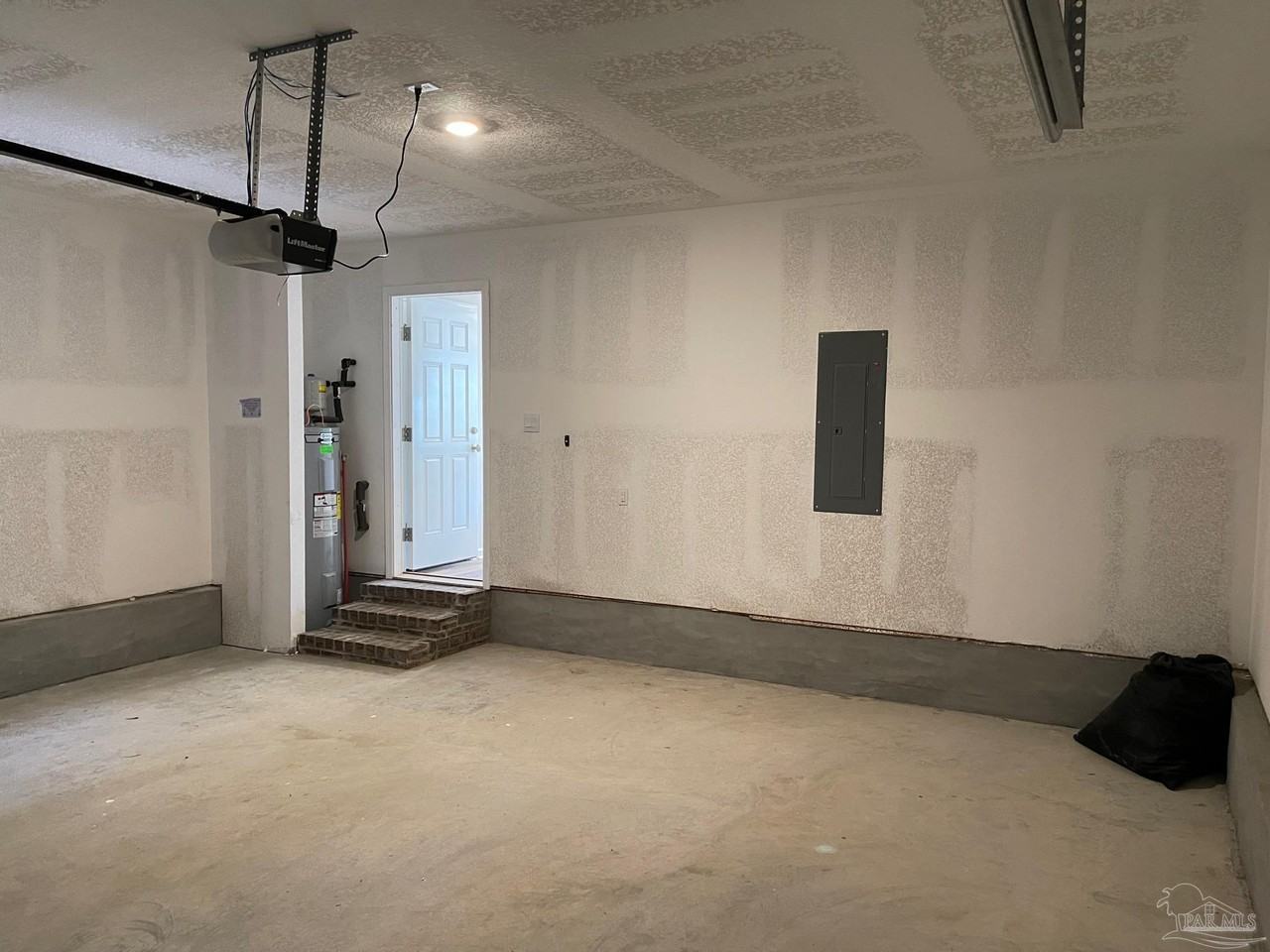 10942 Blacktail Loop #10942 - Photo 2 of 50